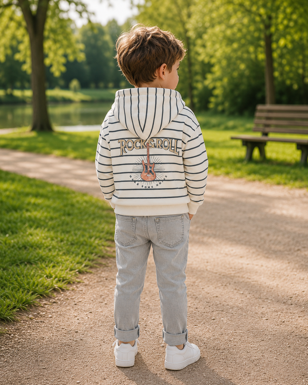 Dirkje gestreepte hoodie met grijze jeans – Jongensset