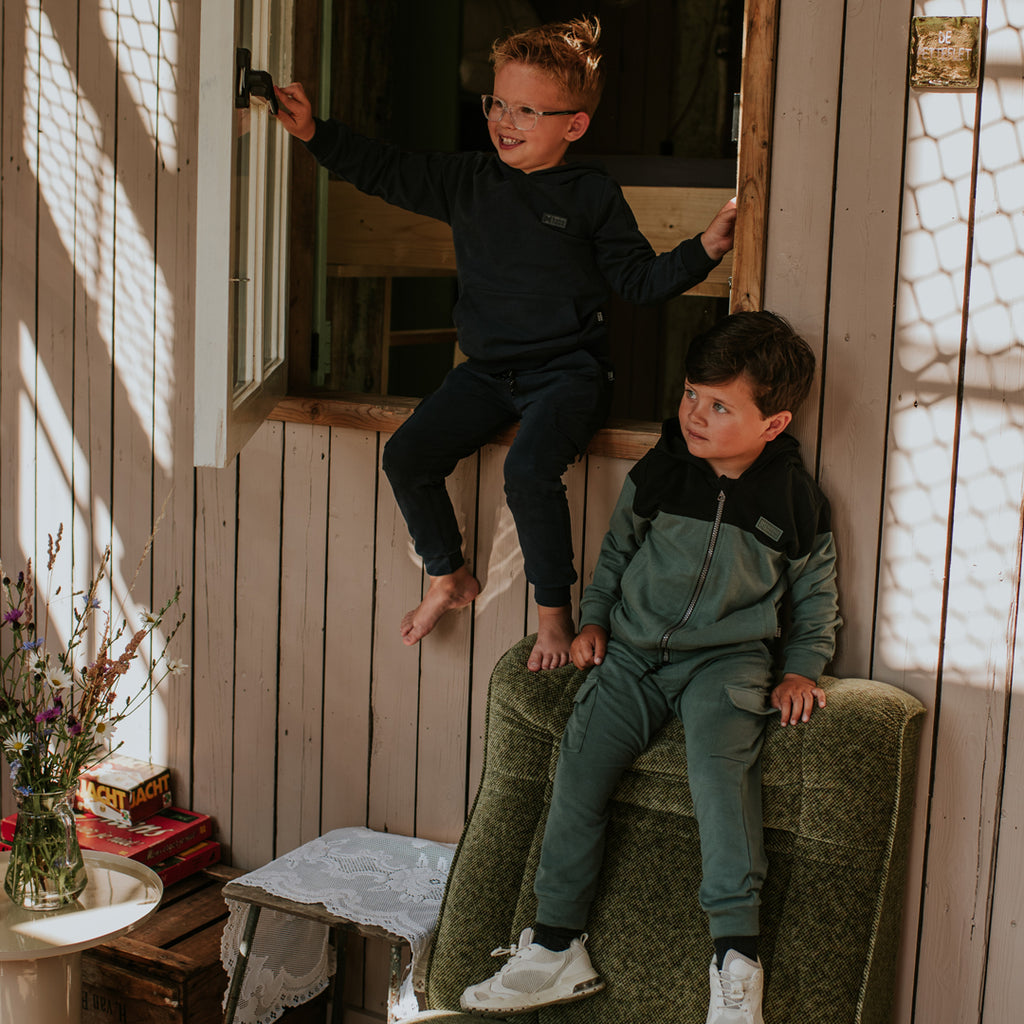Koko Noko Jongens Hoodievest met Ritssluiting Green/black | Pre-order ✨