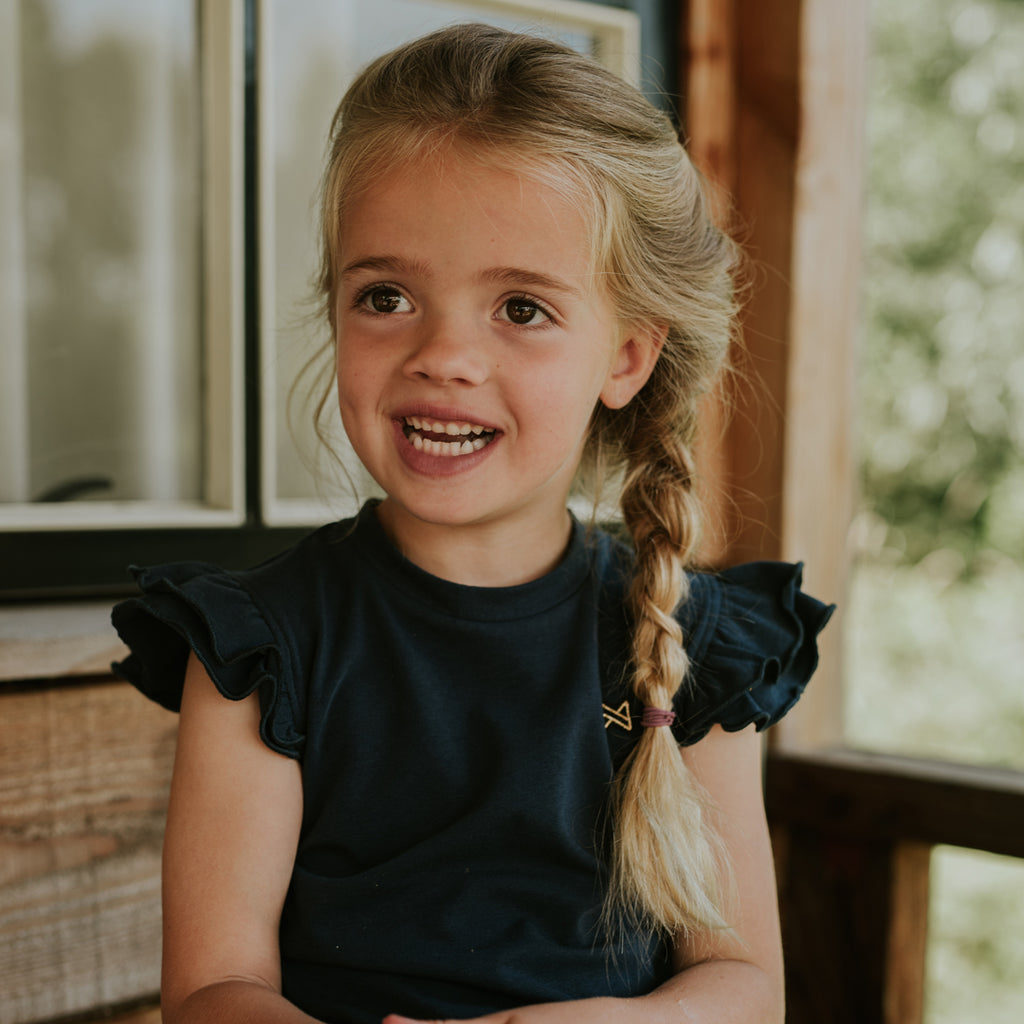 Meisjes T-shirt met Ruffle Mouwen Navy – Pre-order ✨